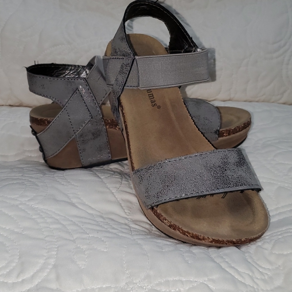 Pierre Dumas wedge heels
